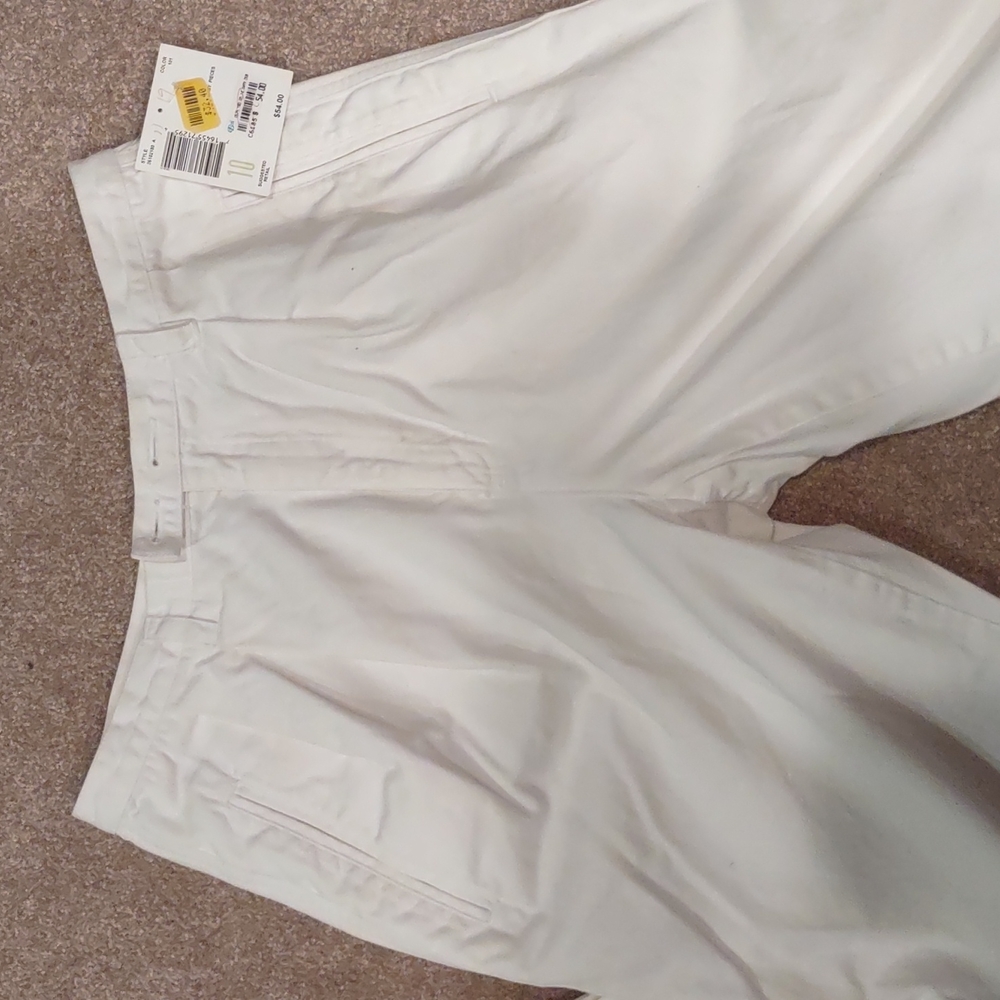 Vintage Liz Claiborne white 100% cotton pleated trousers